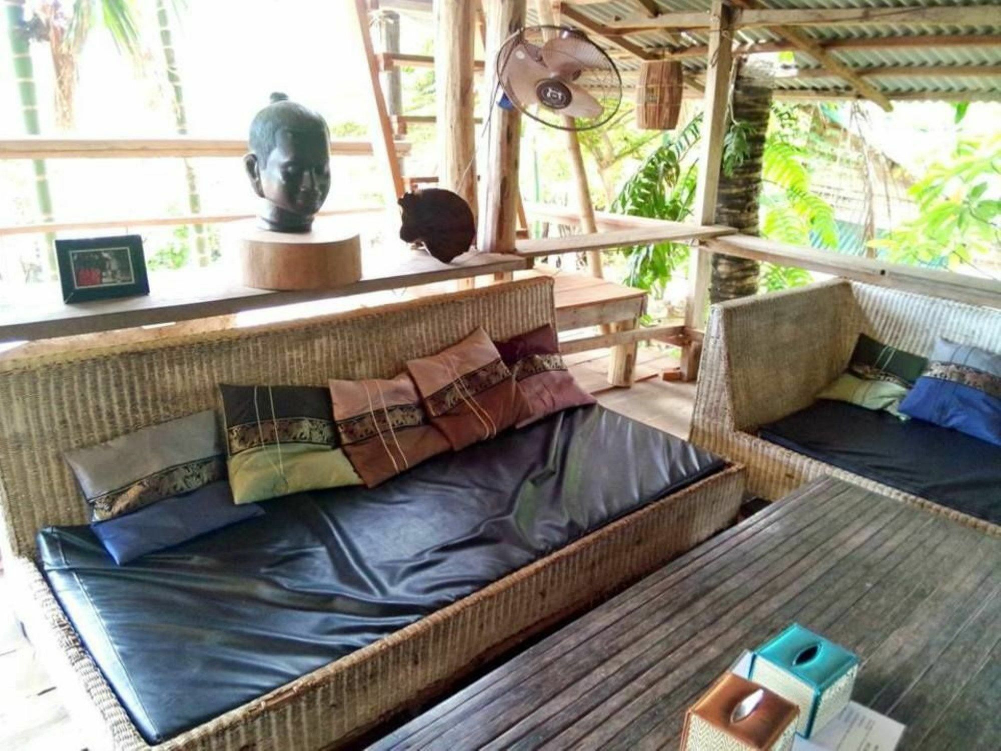 Bed and Breakfast Kepmandou Lounge-Bar Exterior foto